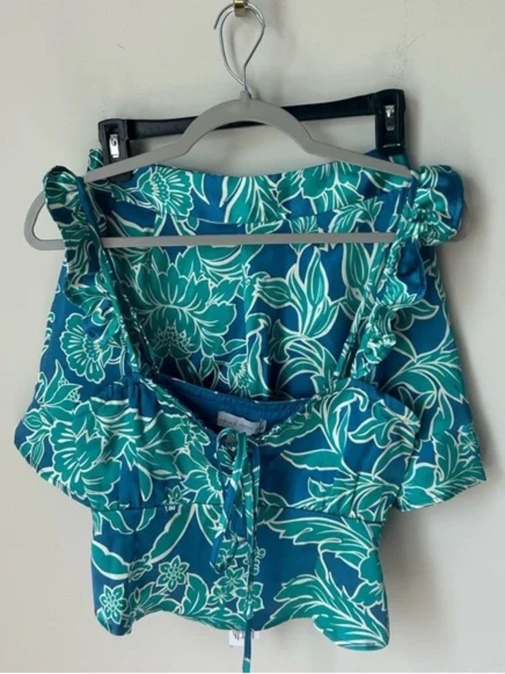 House of Harlow 1960 SZ M Satin Two Piece Set Teal and Blue Floral Ruffles